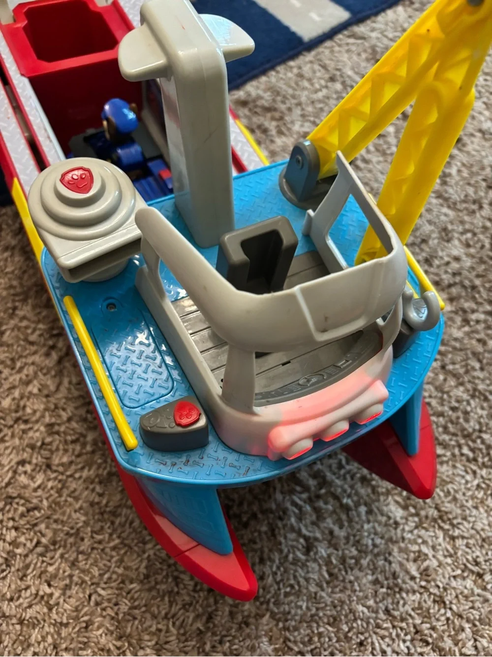 Paw patrol ship& chase with car